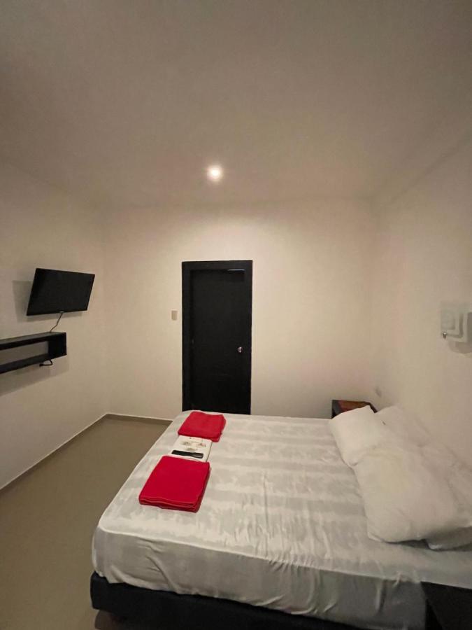 Kiwi Suites Hostel Монтаньита Экстерьер фото