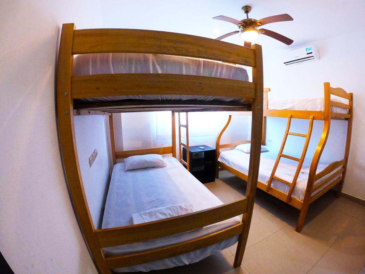 Kiwi Suites Hostel Монтаньита Экстерьер фото
