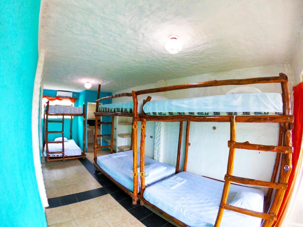 Kiwi Suites Hostel Монтаньита Экстерьер фото