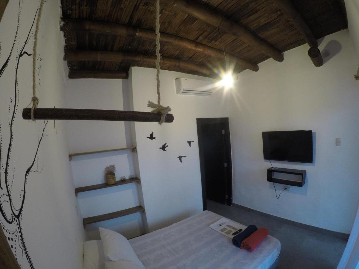 Kiwi Suites Hostel Монтаньита Экстерьер фото