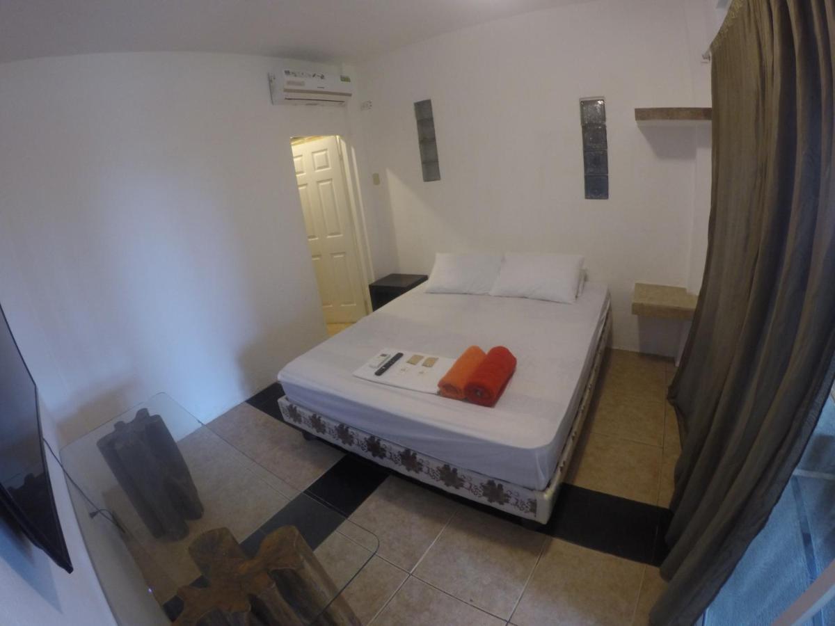 Kiwi Suites Hostel Монтаньита Экстерьер фото