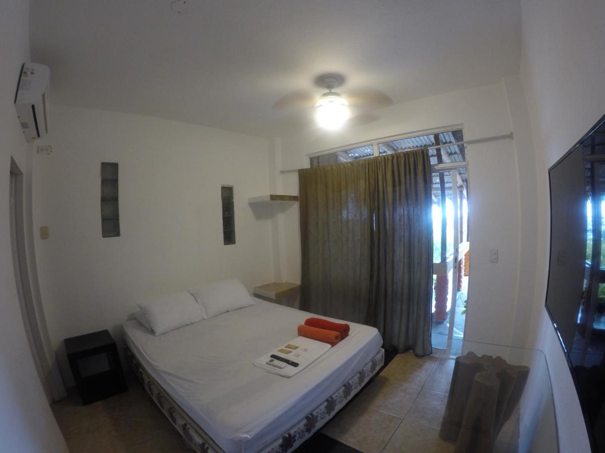 Kiwi Suites Hostel Монтаньита Экстерьер фото